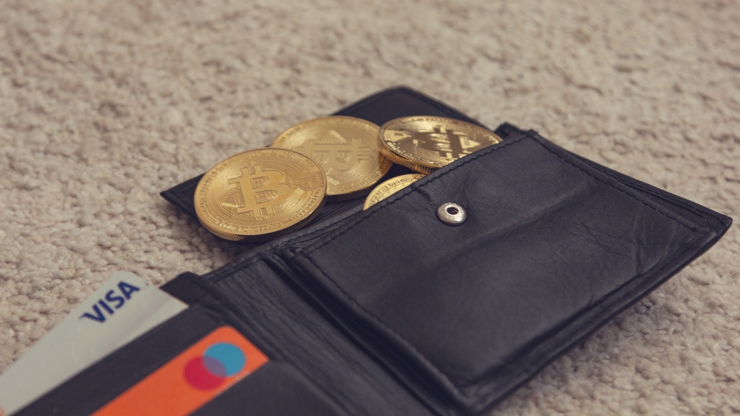 What is a Bitcoin Wallet? – Few Things to Look for Before Picking a Bitcoin Wallet!