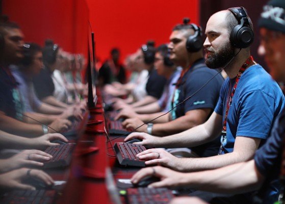 Building Your Online Gaming Career: Important Tips, Top eSports Games You Can Start With