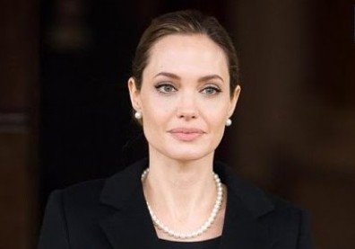 Angelina Jolie First Appearance After Split With Brad Pitt | Lehren Hollywood