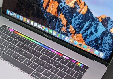 Apple MacBook Pro 15" (Touch Bar): Unboxing & Review