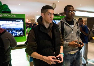 Mirosoft's New X-Box Holds Midnight Sales Launch In New York's Times Square