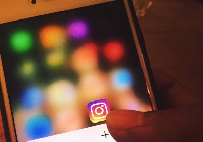 INSTAGRAM WILL PAY FOR ITS CONTENT CREATORS